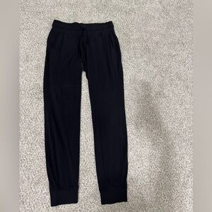 Lululemon women’s joggers